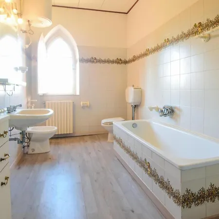Awesome In Holiday home Campiglia Marittima