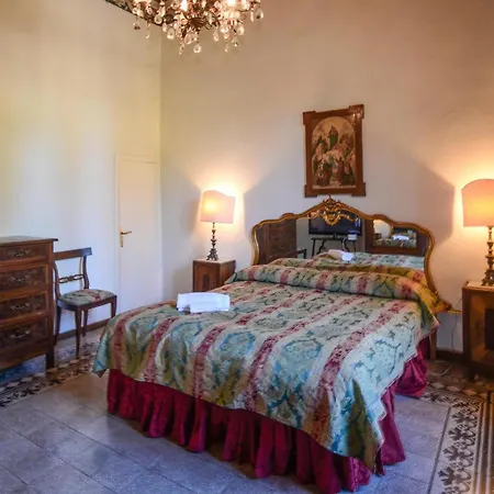 Awesome In * Campiglia Marittima