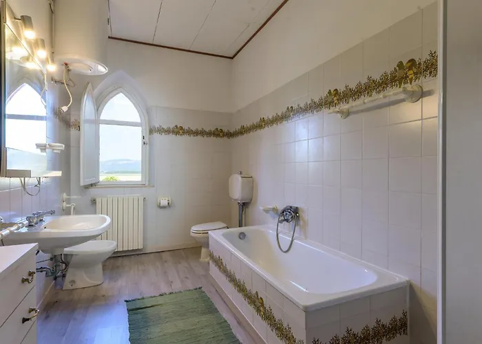 Awesome In * Campiglia Marittima